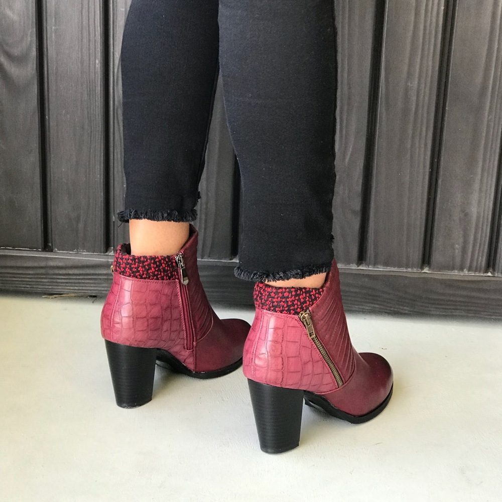 NIB Burnished Burgundy Flannel Ankle Boot - Picture 3 of 8